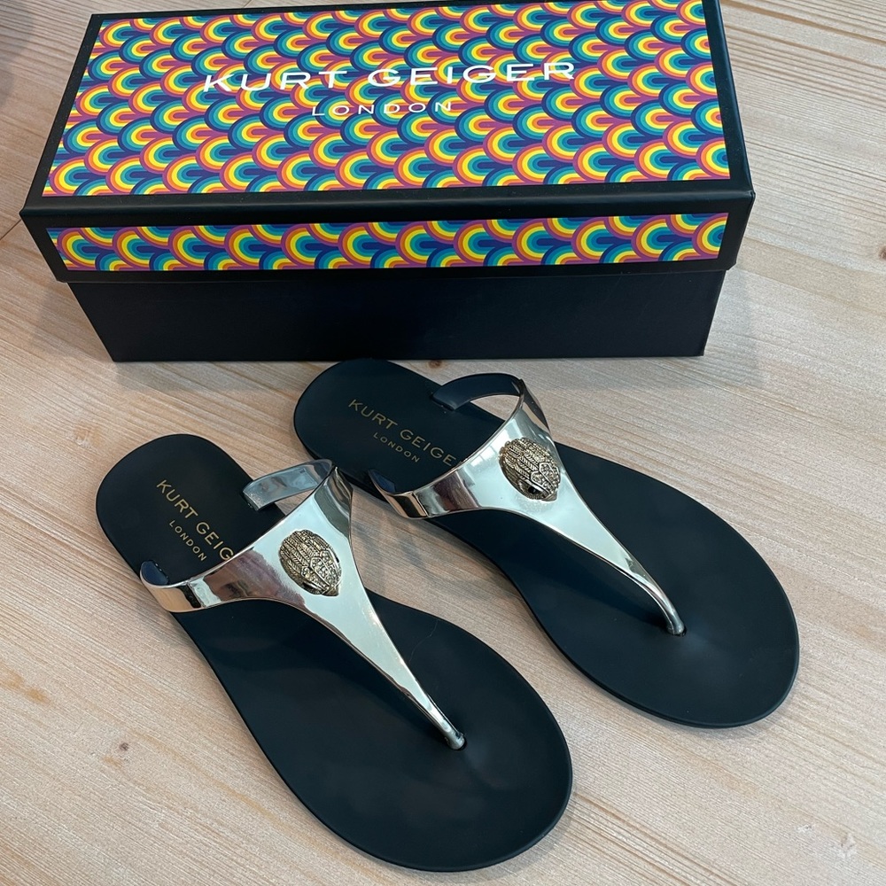 ⭐️ Kurt Geiger London, the Maddison Metallic T-Bar Thong Sandals - size 7.5